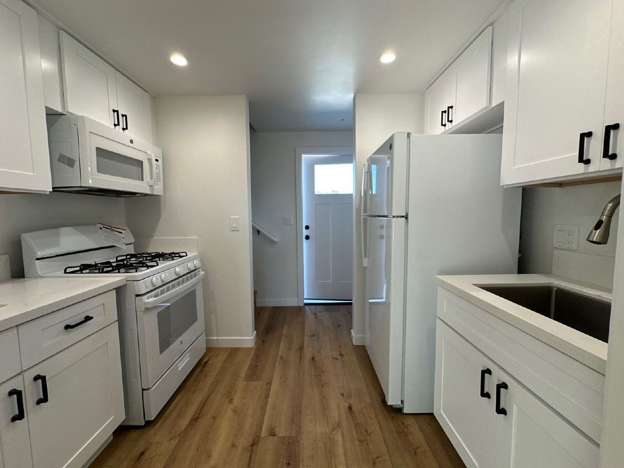 353 N 11th St - Photo 3 of 15