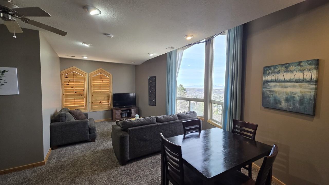 2456 Bonneville Ter - Photo 4 of 14