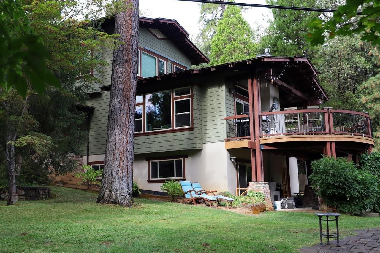 3765 N Canyon Rd - Photo 2 of 45