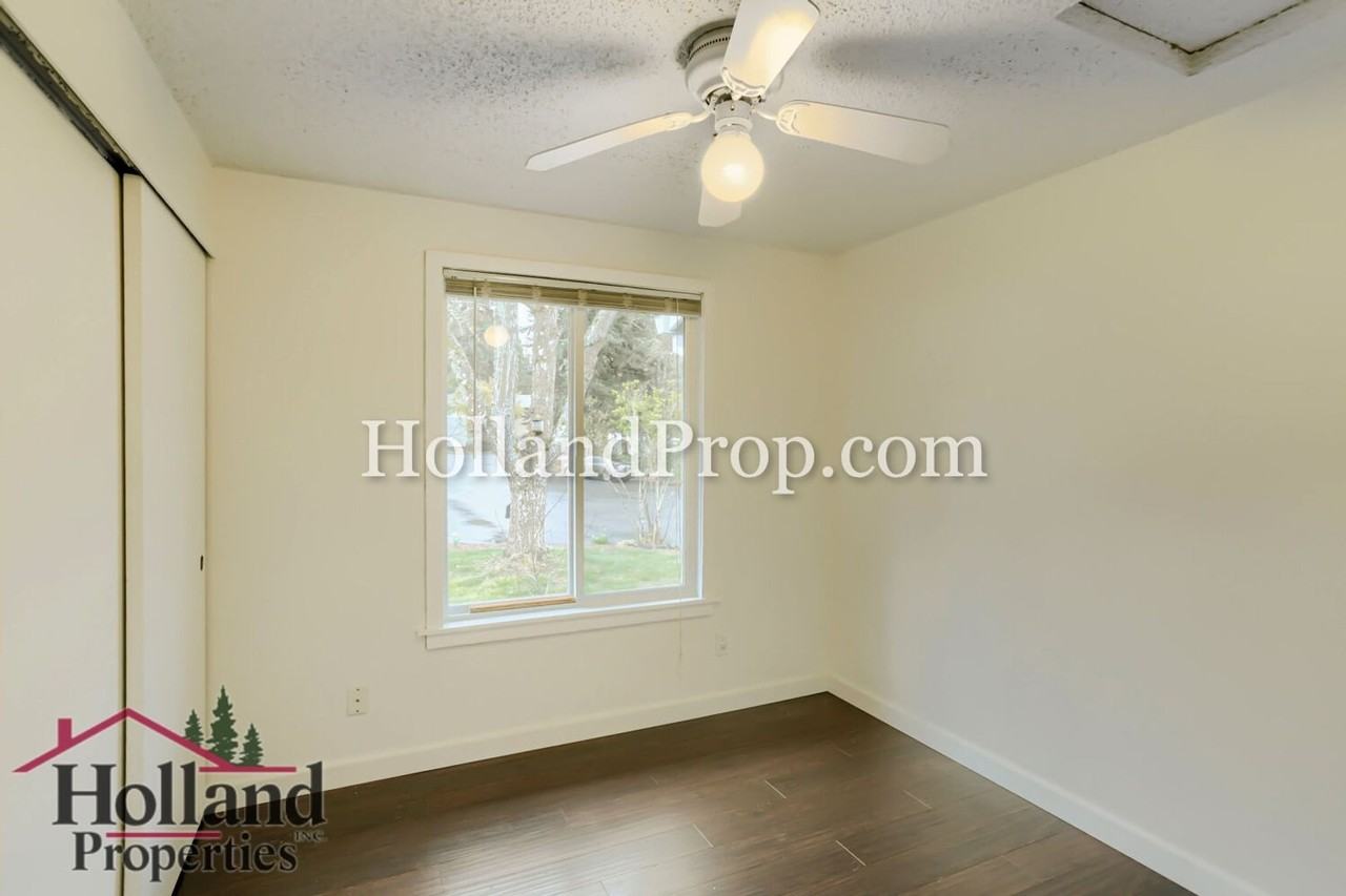 2345 Se Washington Ct - Photo 7 of 18