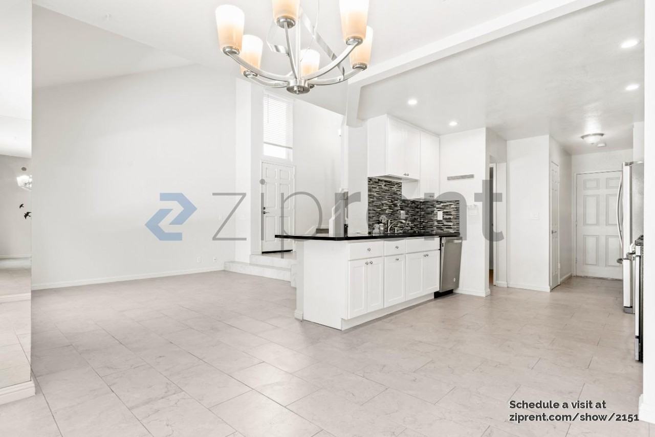 1293 Laveille Ct - Photo 3 of 20