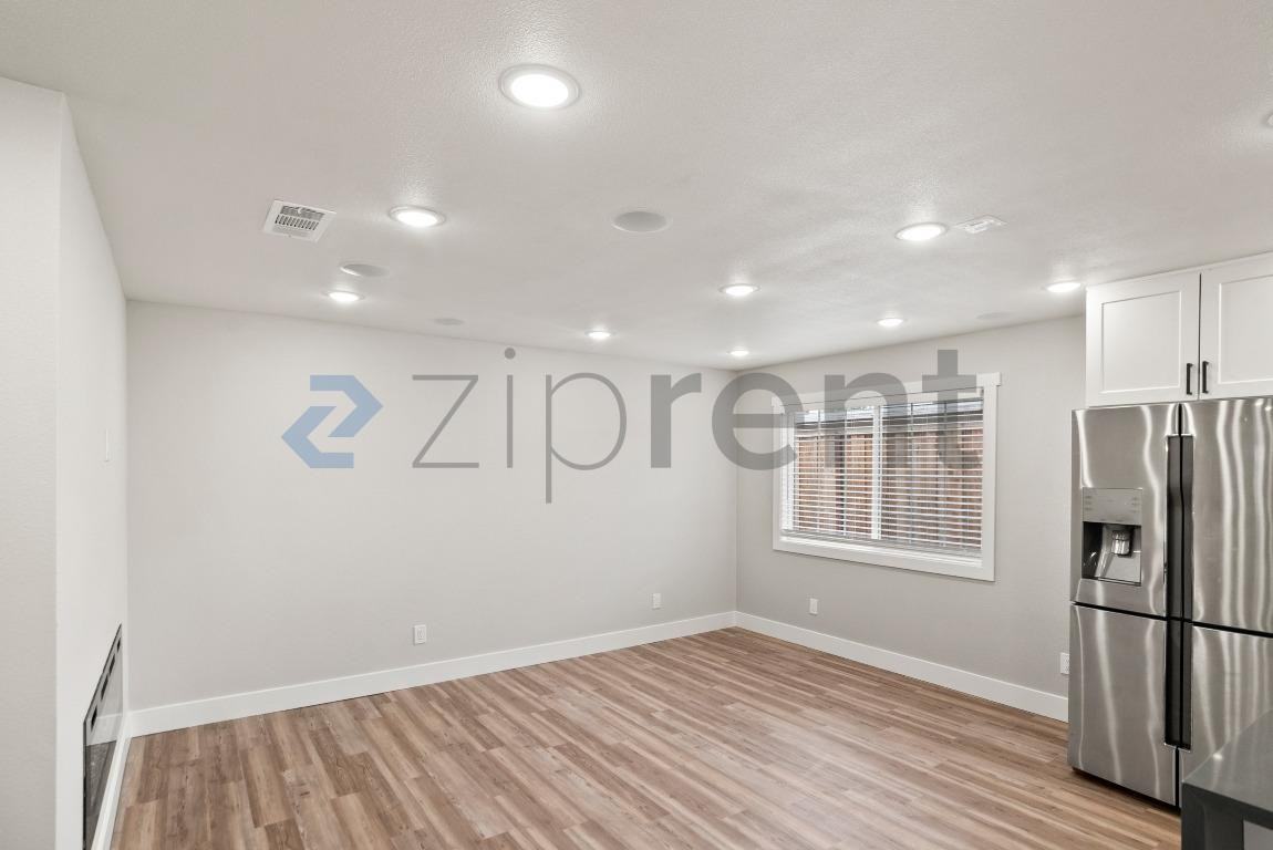 42740 Jefferson St - Photo 6 of 32