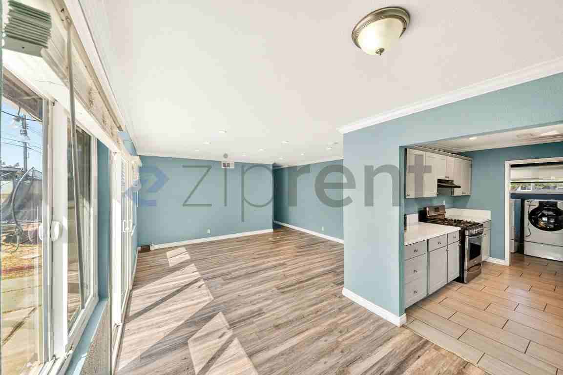 45463 Foxton Ave - Photo 4 of 18