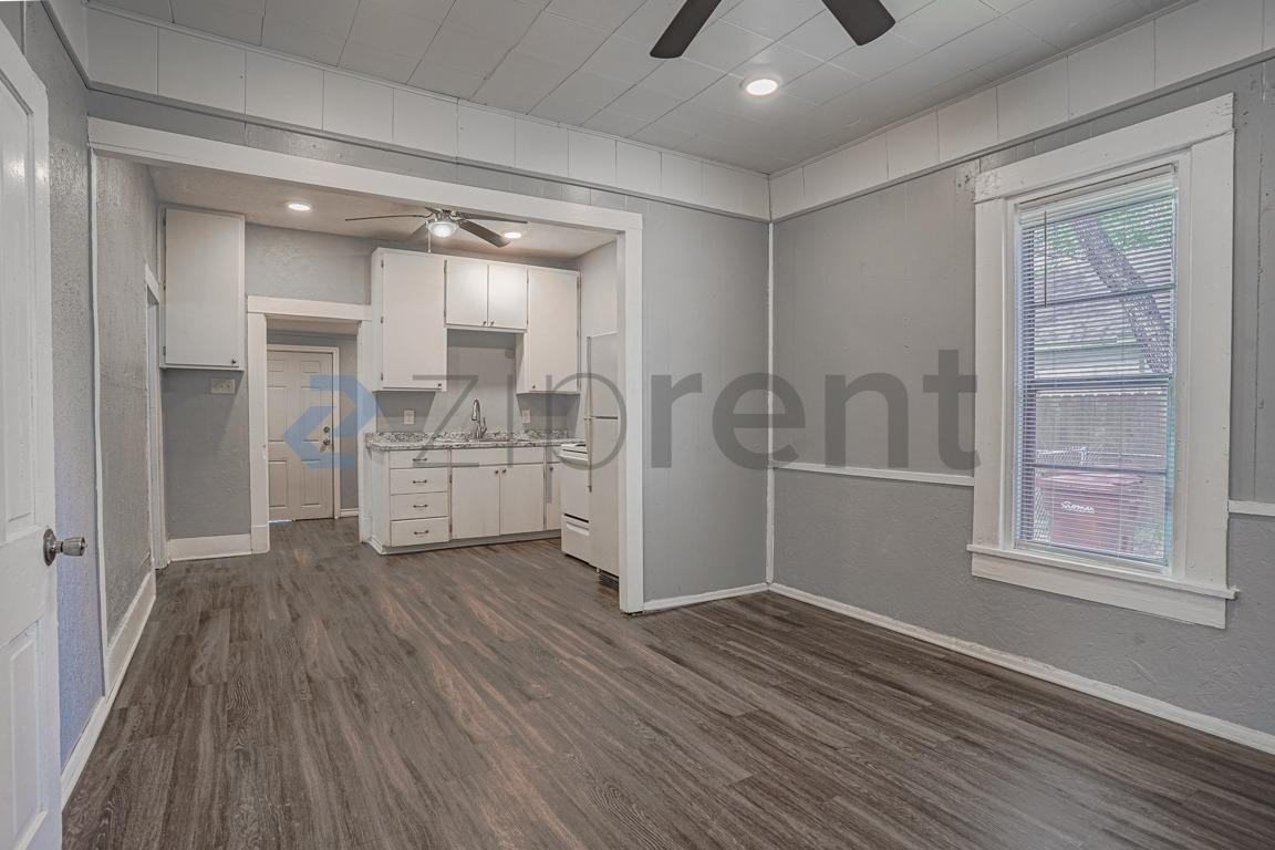 1006 S Throckmorton St - Photo 4 of 15