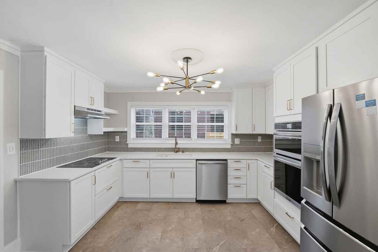 2214 Arnold Dr - Photo 7 of 24