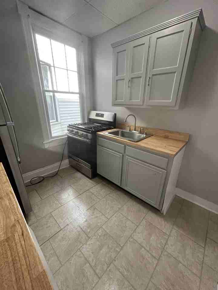 127 6th Ave - Photo 3 of 14