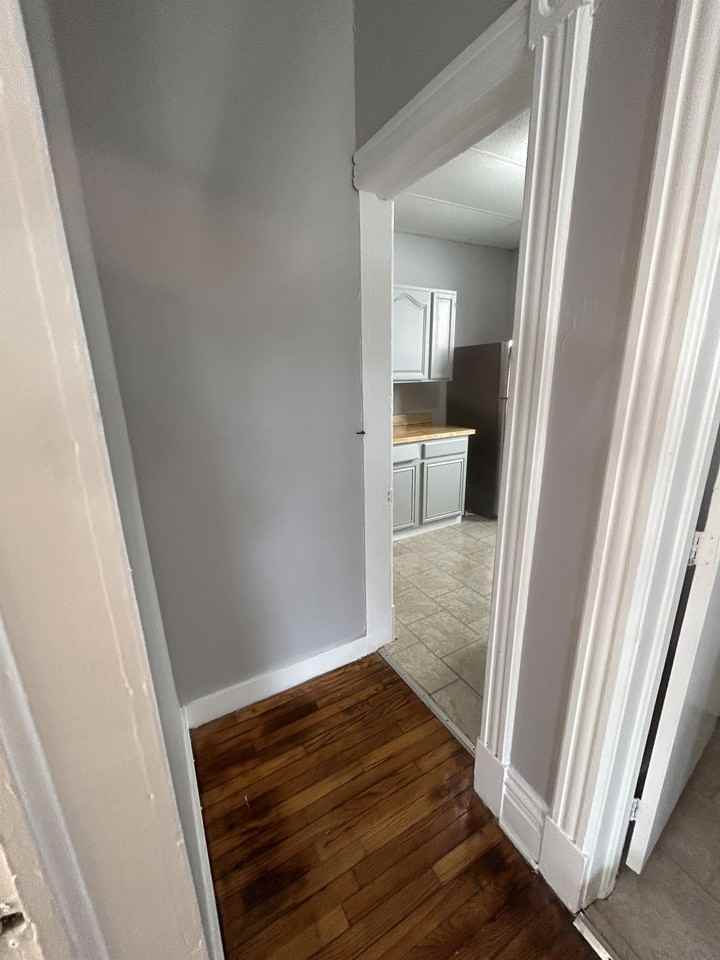 127 6th Ave - Photo 6 of 14