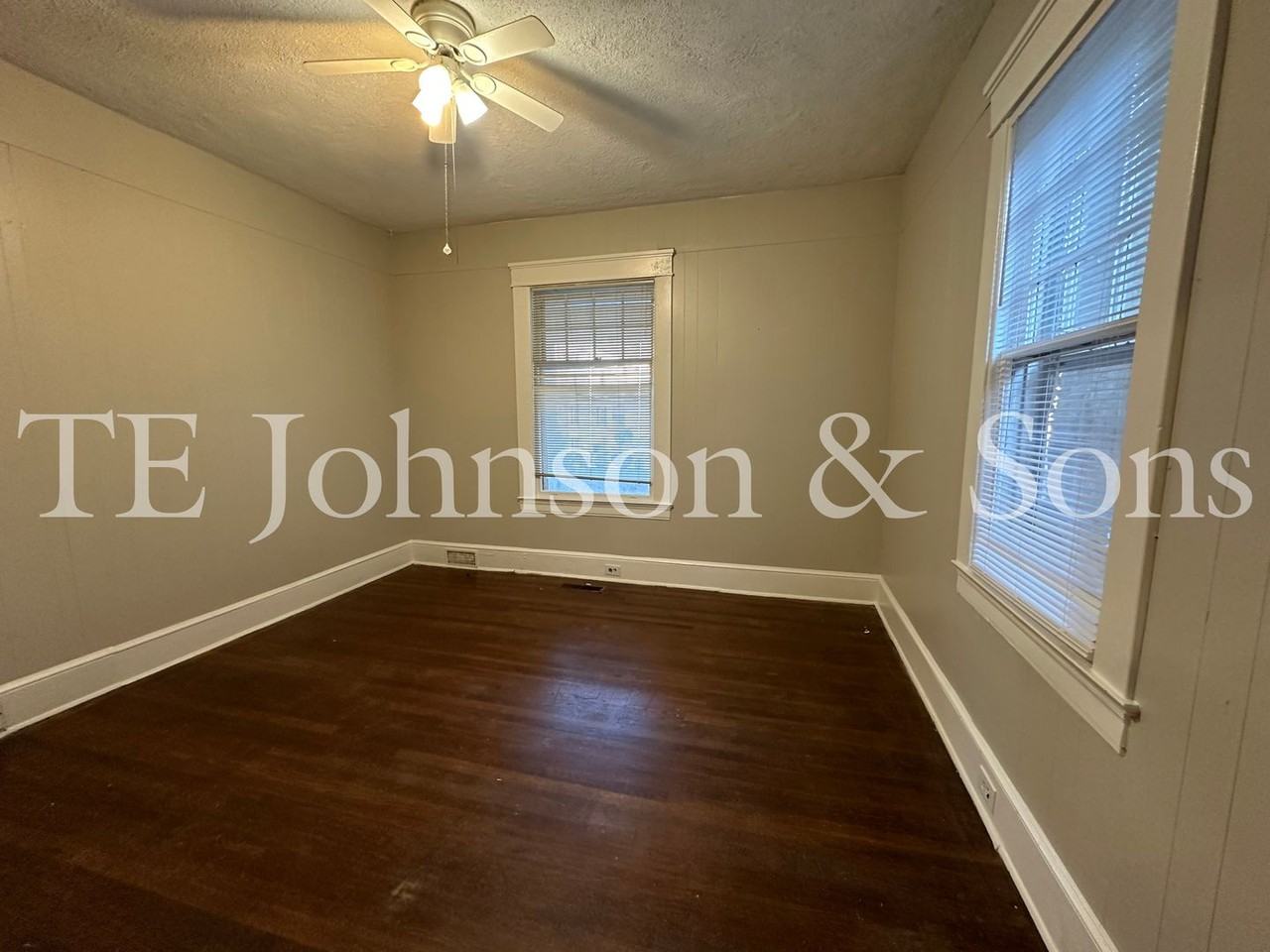 666 1/2 N Spring St - Photo 7 of 7