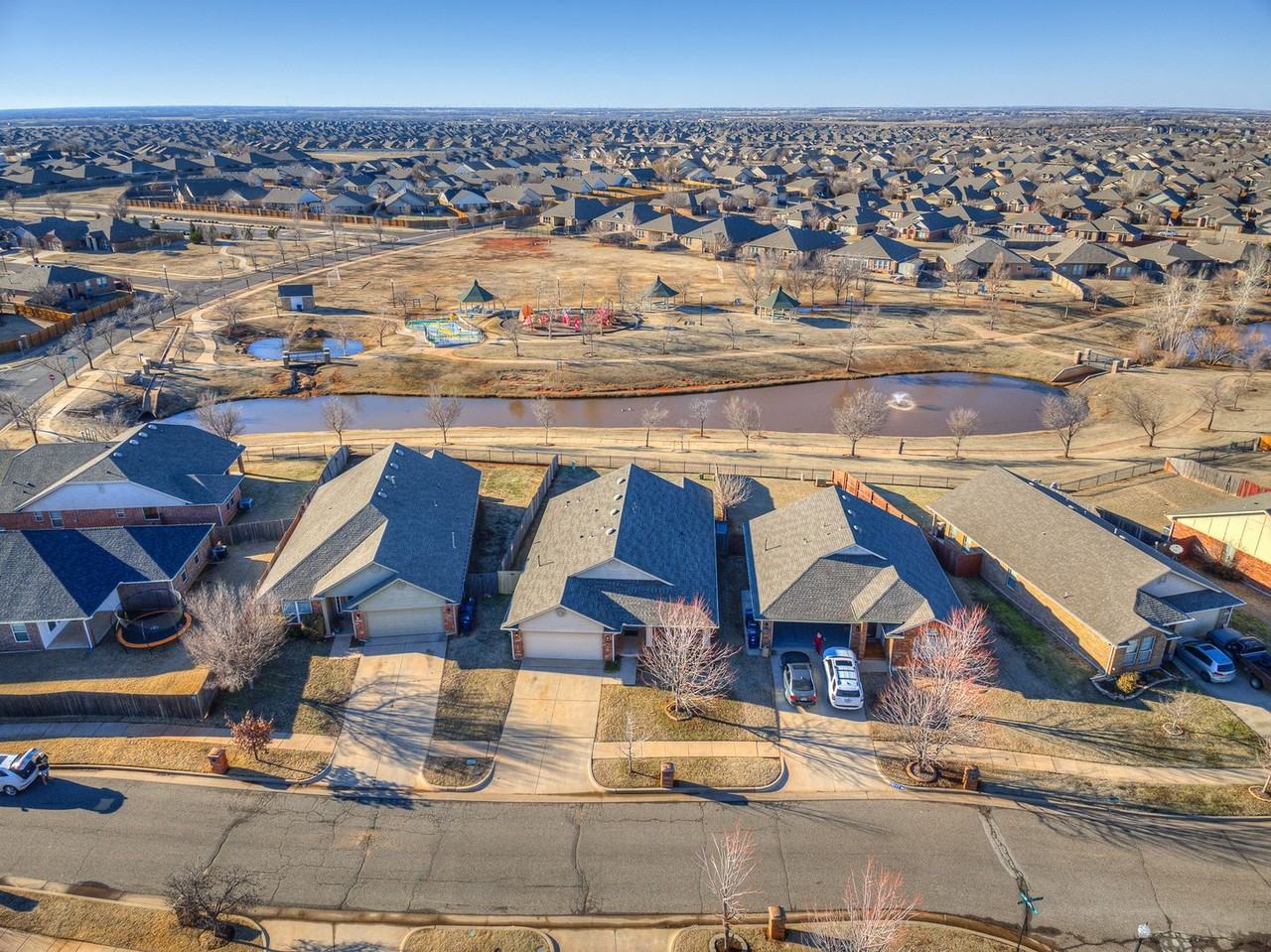 18113 Montoro Way - Photo 3 of 31