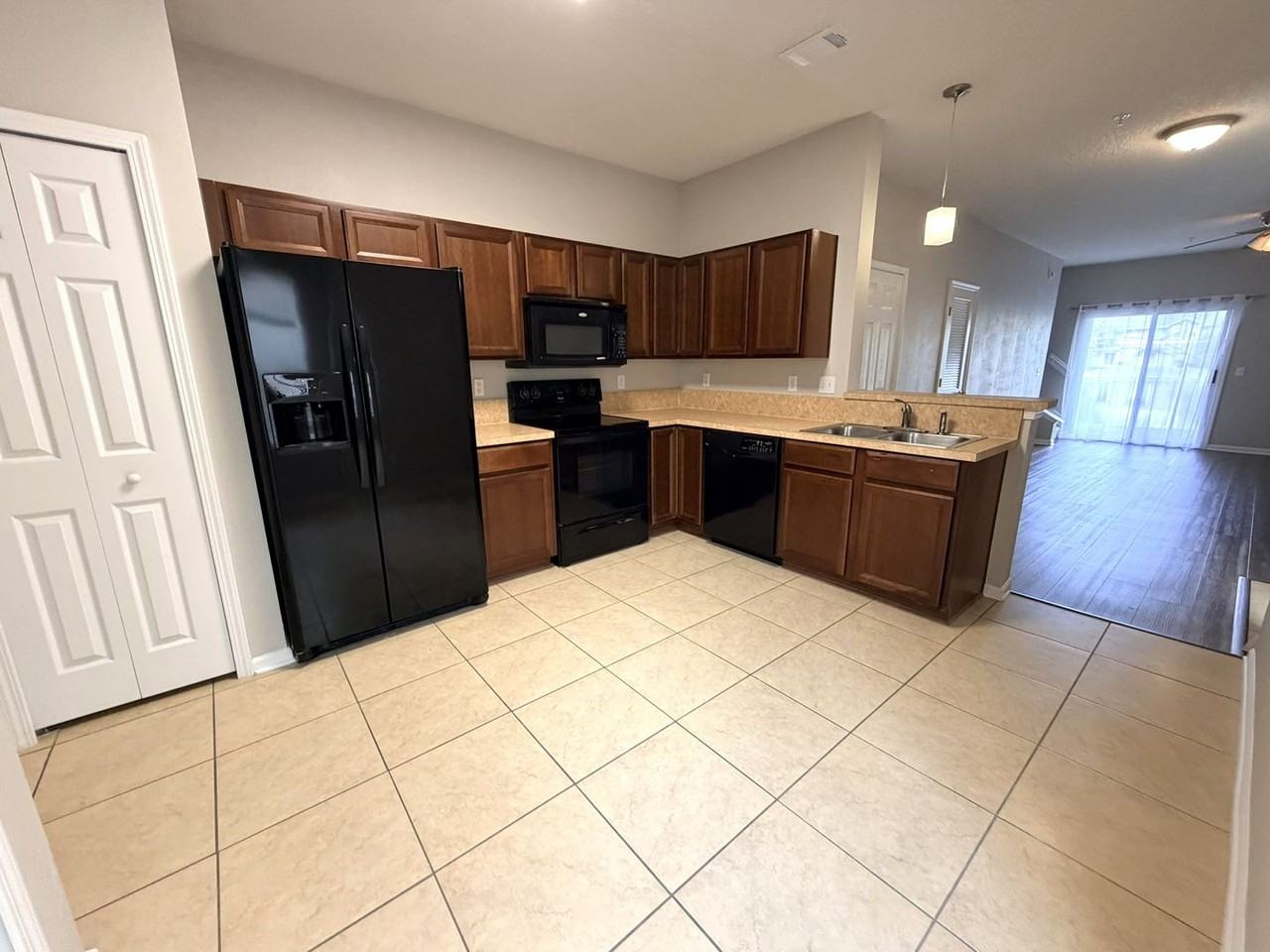 295 Leese Dr - Photo 7 of 18