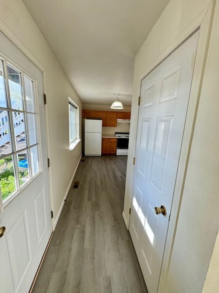 47 Michael Grove Ave - Photo 2 of 23