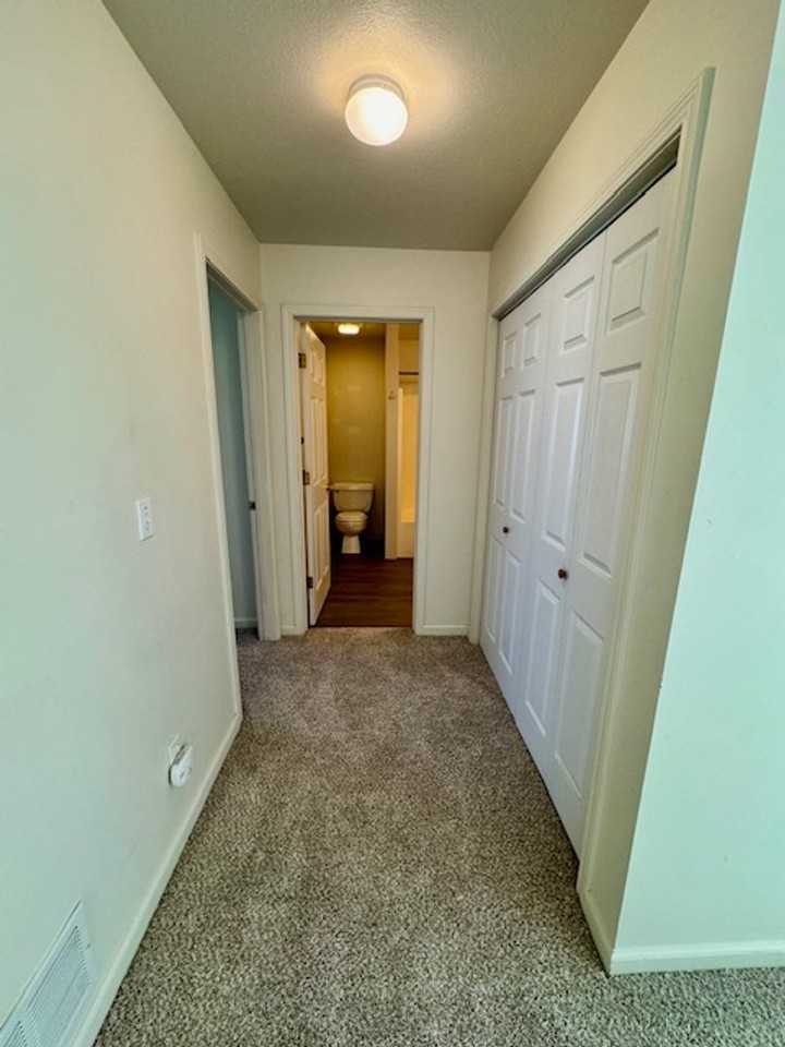 47 Michael Grove Ave - Photo 6 of 23