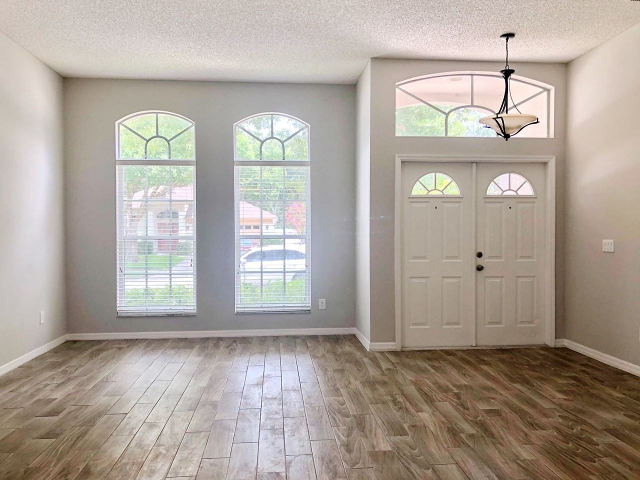 590 Horseman Dr - Photo 2 of 28