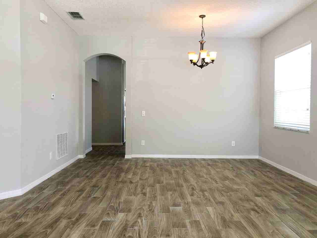 590 Horseman Dr - Photo 3 of 28