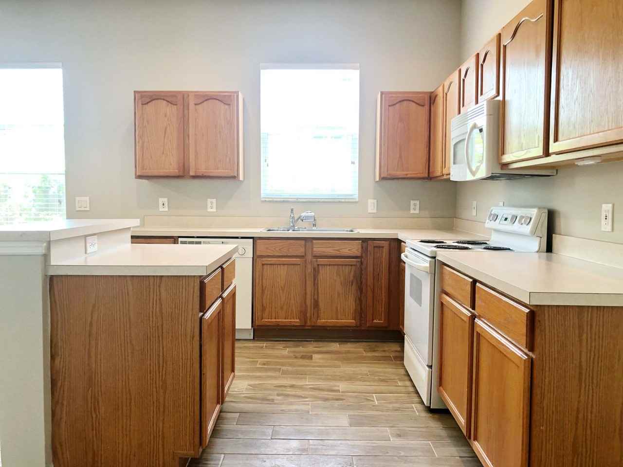 590 Horseman Dr - Photo 7 of 28