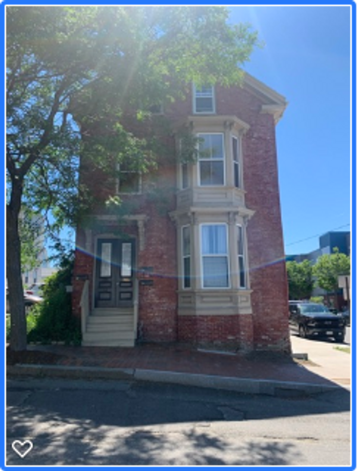 164 Pearl St - Photo 2 of 50