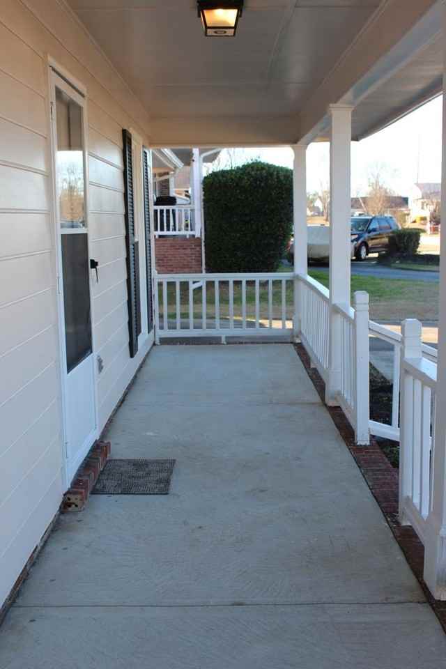 7805 Gallant Ridge Dr - Photo 3 of 27