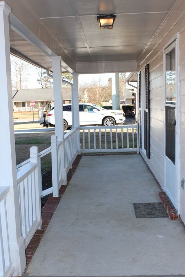 7805 Gallant Ridge Dr - Photo 4 of 27