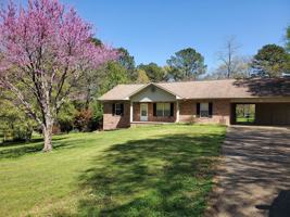 featured image of 103 Wildwood Cir