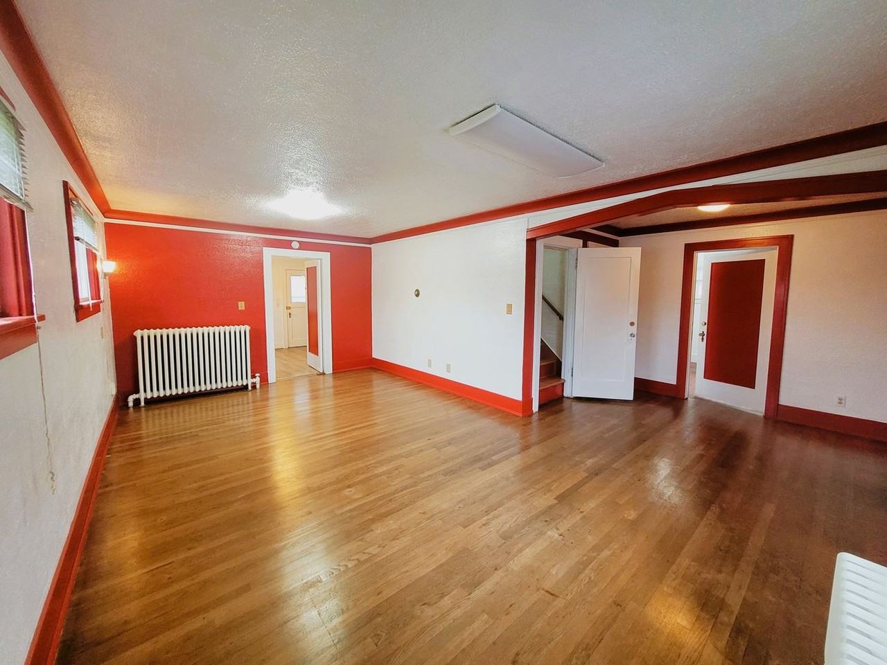 1201 E Maple St - Photo 5 of 38