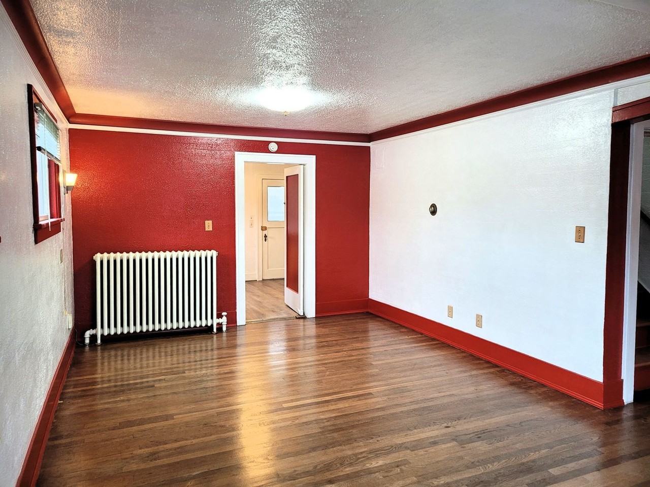 1201 E Maple St - Photo 6 of 38