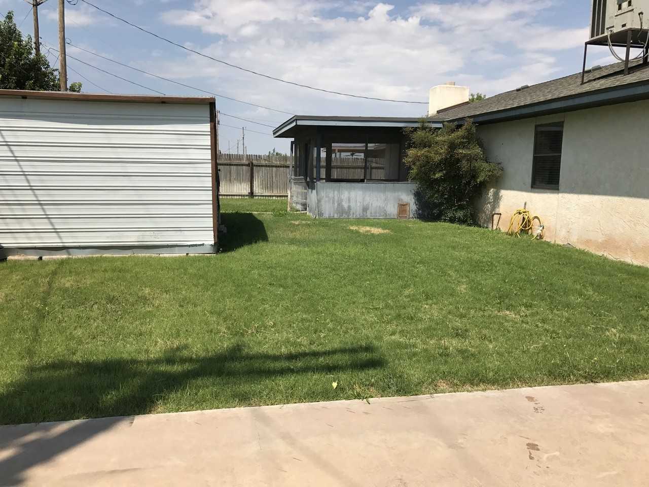 2307 W Bullock Ave - Photo 6 of 6