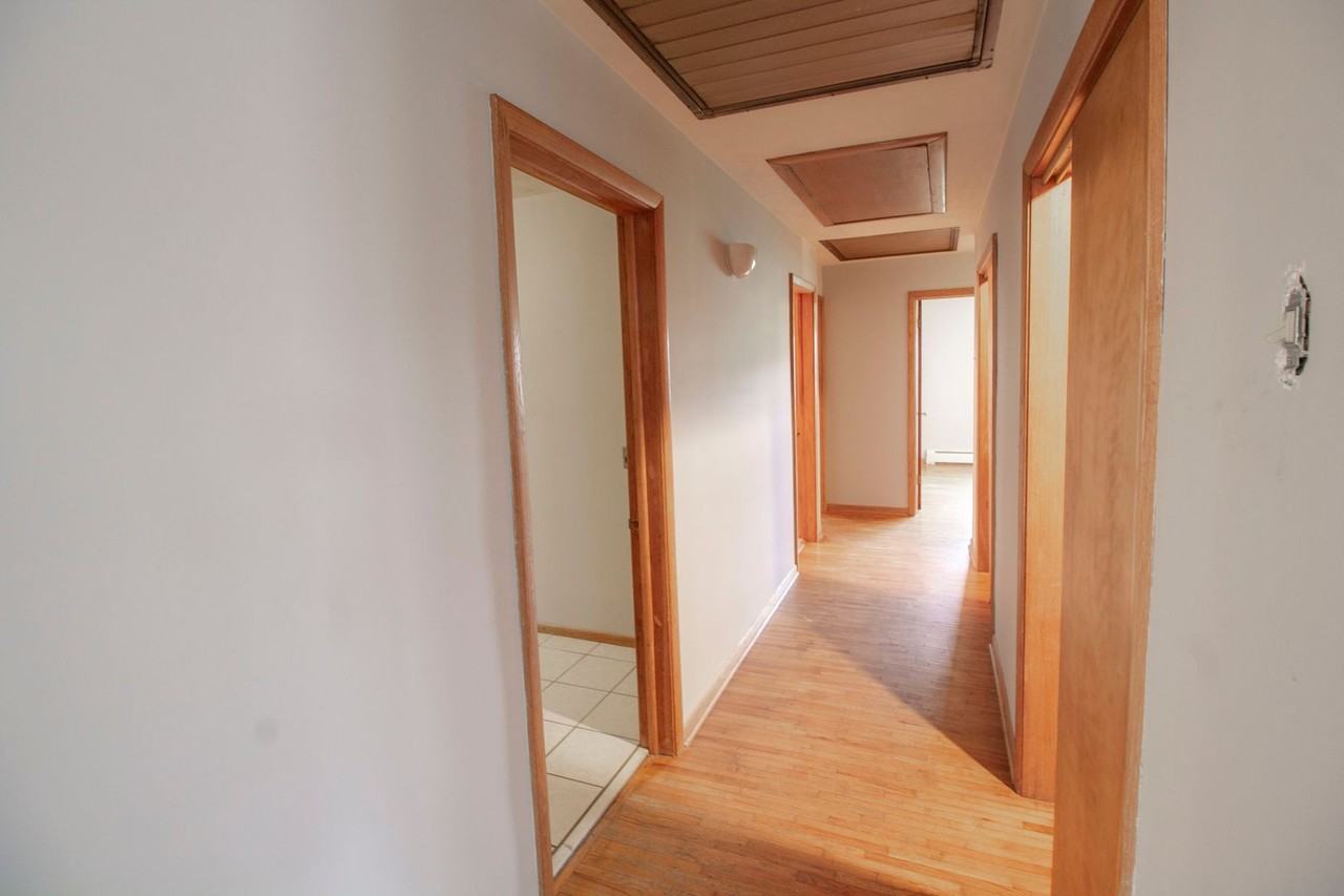 1303 Smiley Ln - Photo 7 of 47