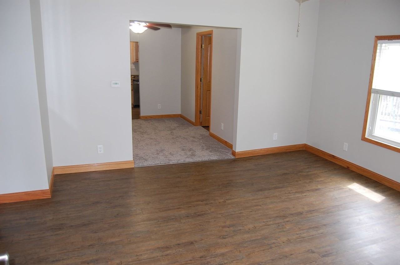 1430 N 21st St - Photo 3 of 19