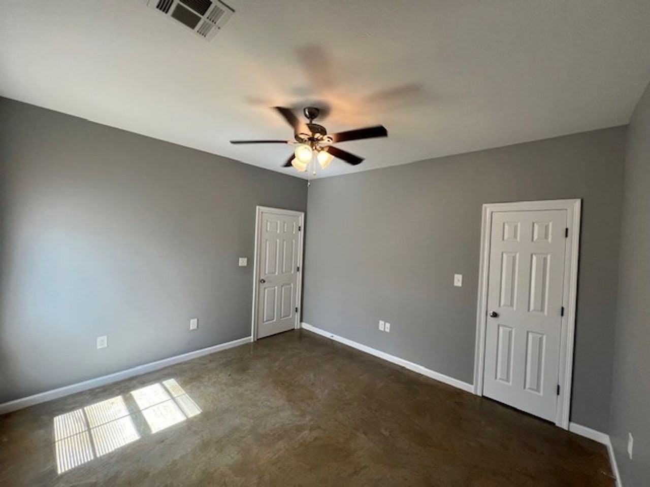 513 W Lagrange St #4 - Photo 7 of 9