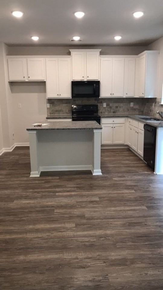 3360 Ashford Loop - Photo 2 of 16