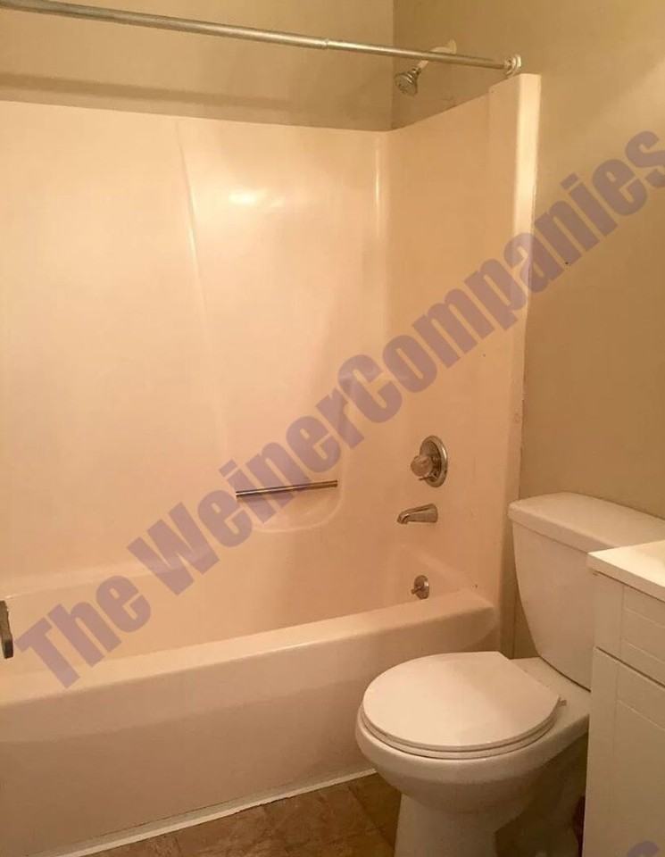 3202 Saratoga Dr - Photo 3 of 9