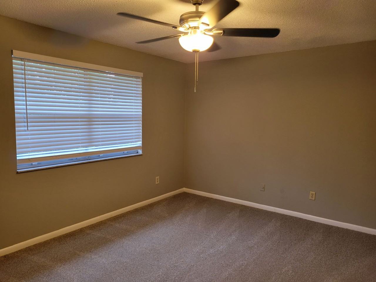 7208 Parker School Rd - Photo 7 of 11