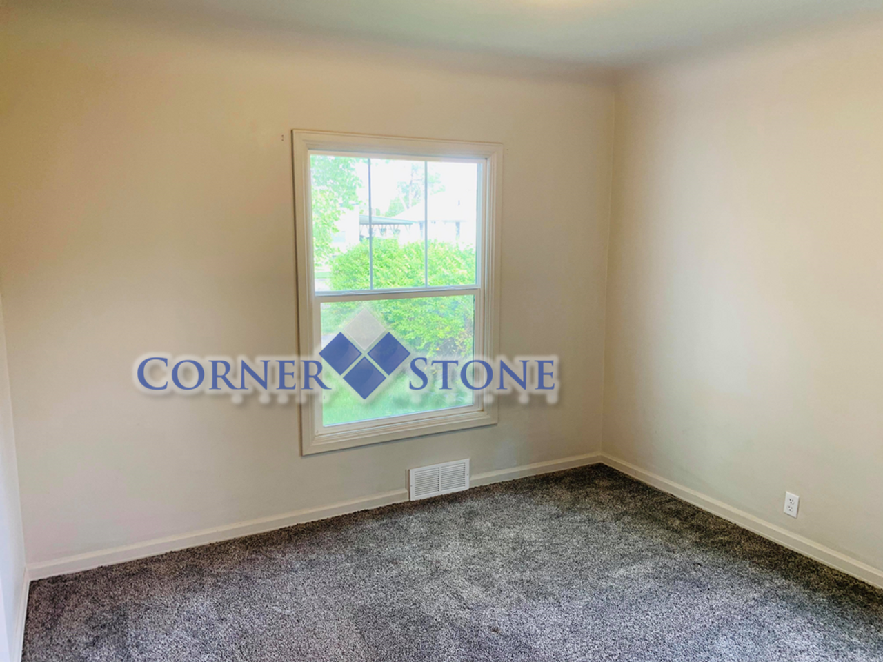 112 S Juniper St - Photo 6 of 12