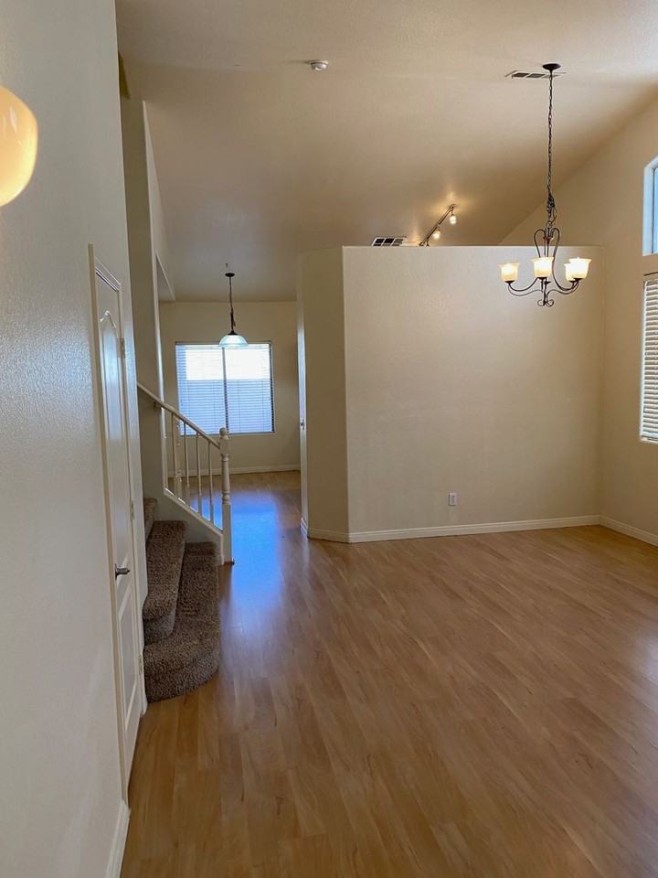 7565 Splashing Rock Dr - Photo 6 of 50