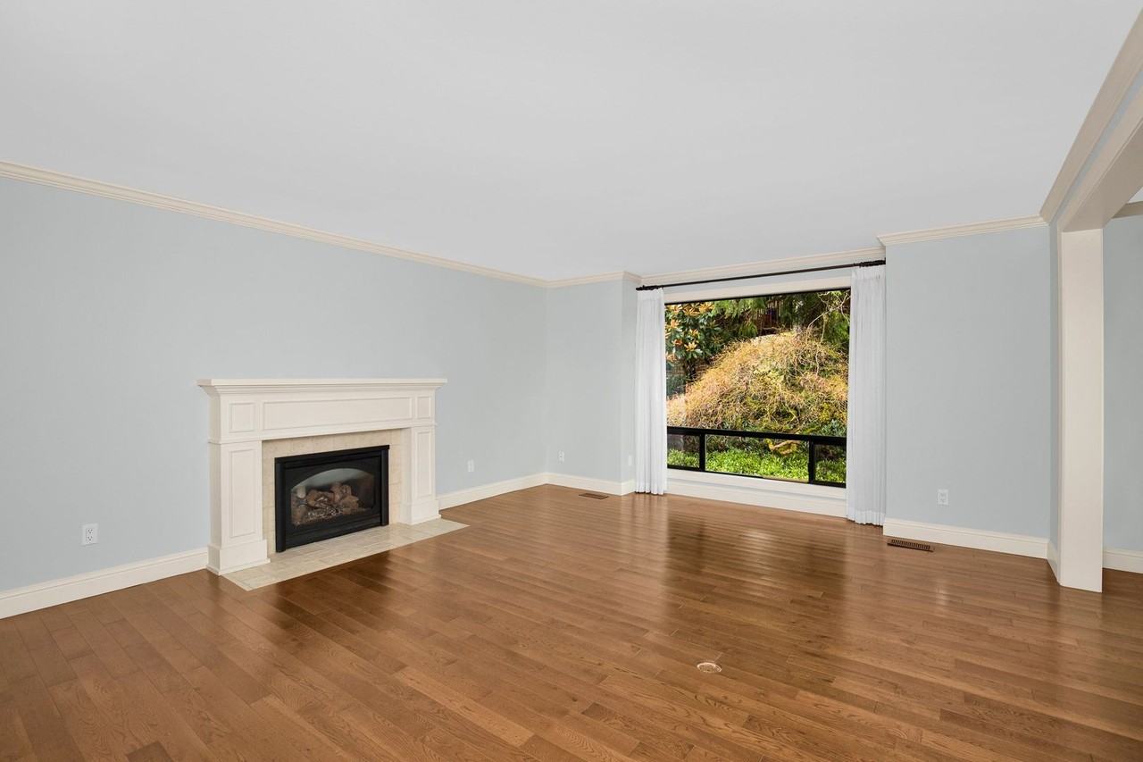 4101 106th Pl Ne - Photo 3 of 20