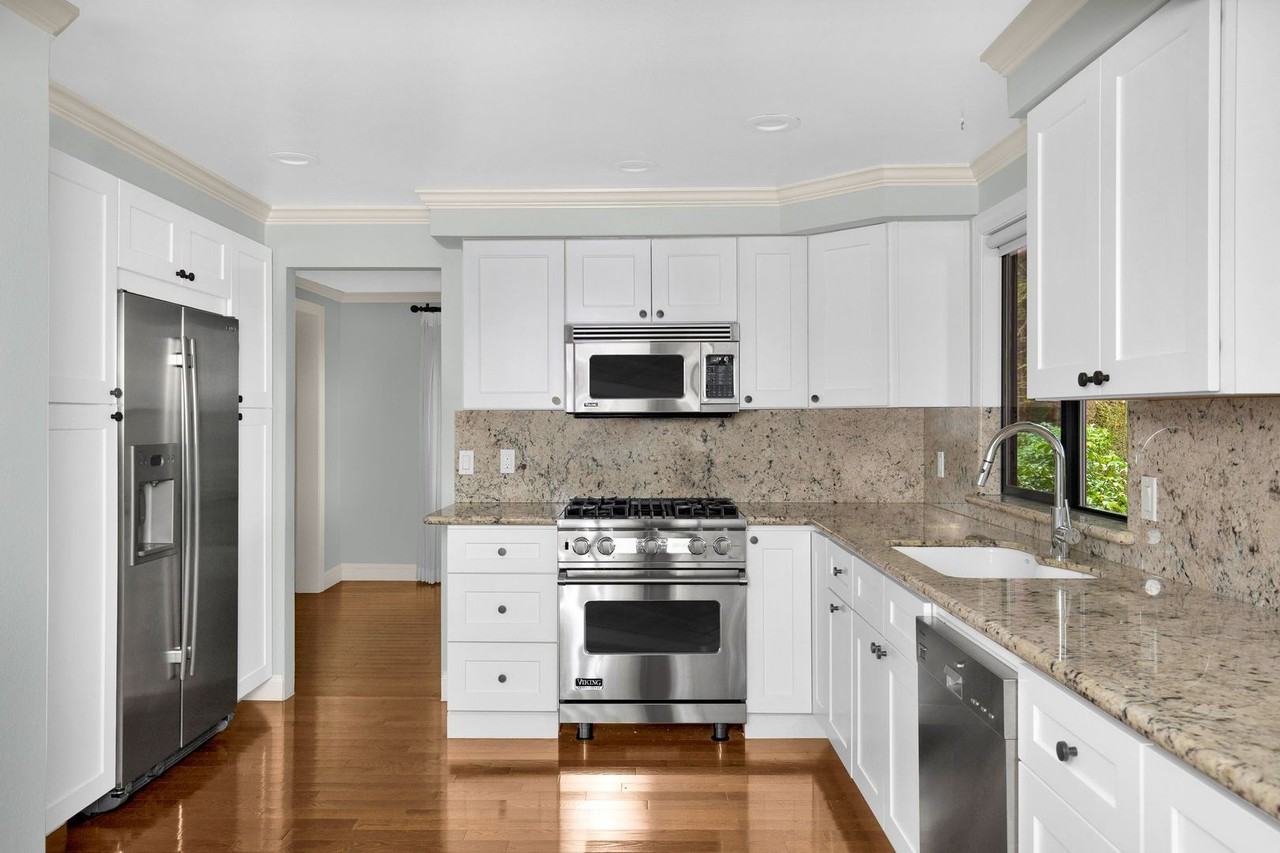 4101 106th Pl Ne - Photo 7 of 20