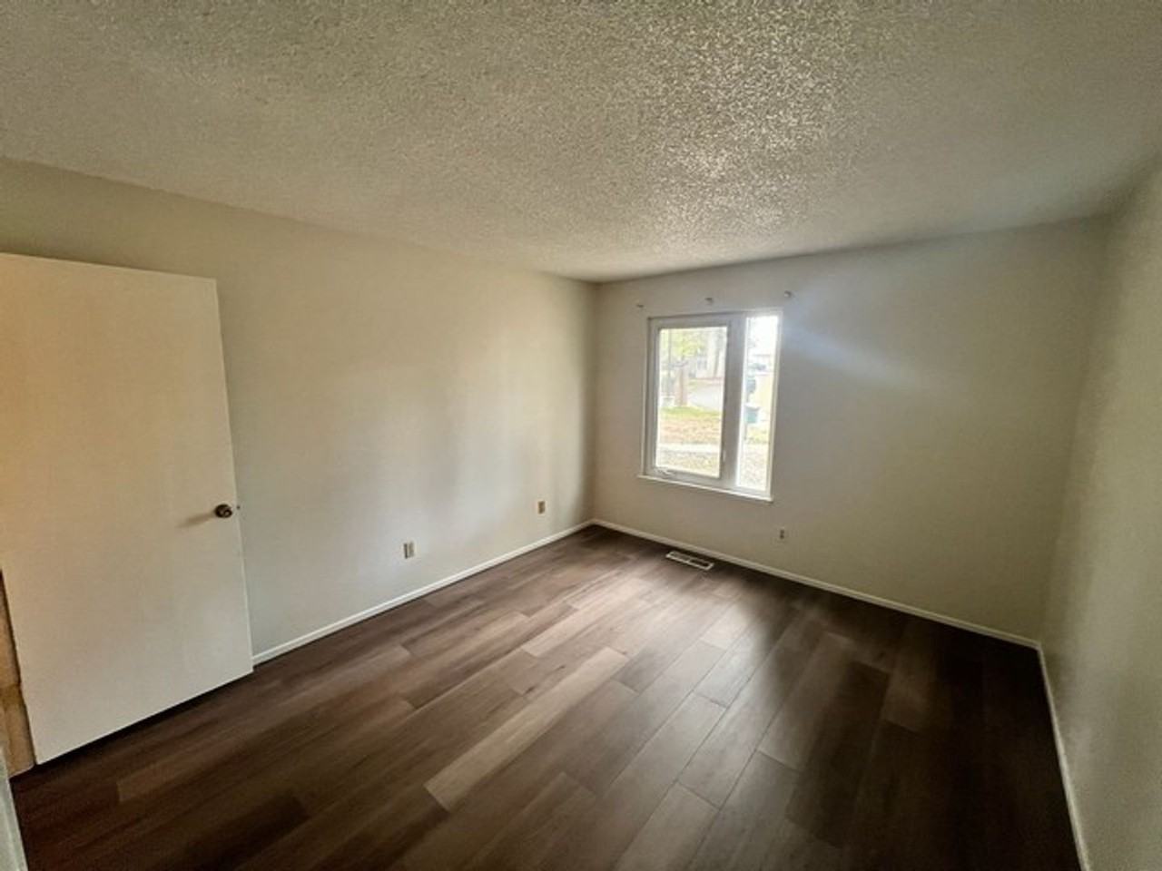 2339 Roundhouse Rd - Photo 6 of 13