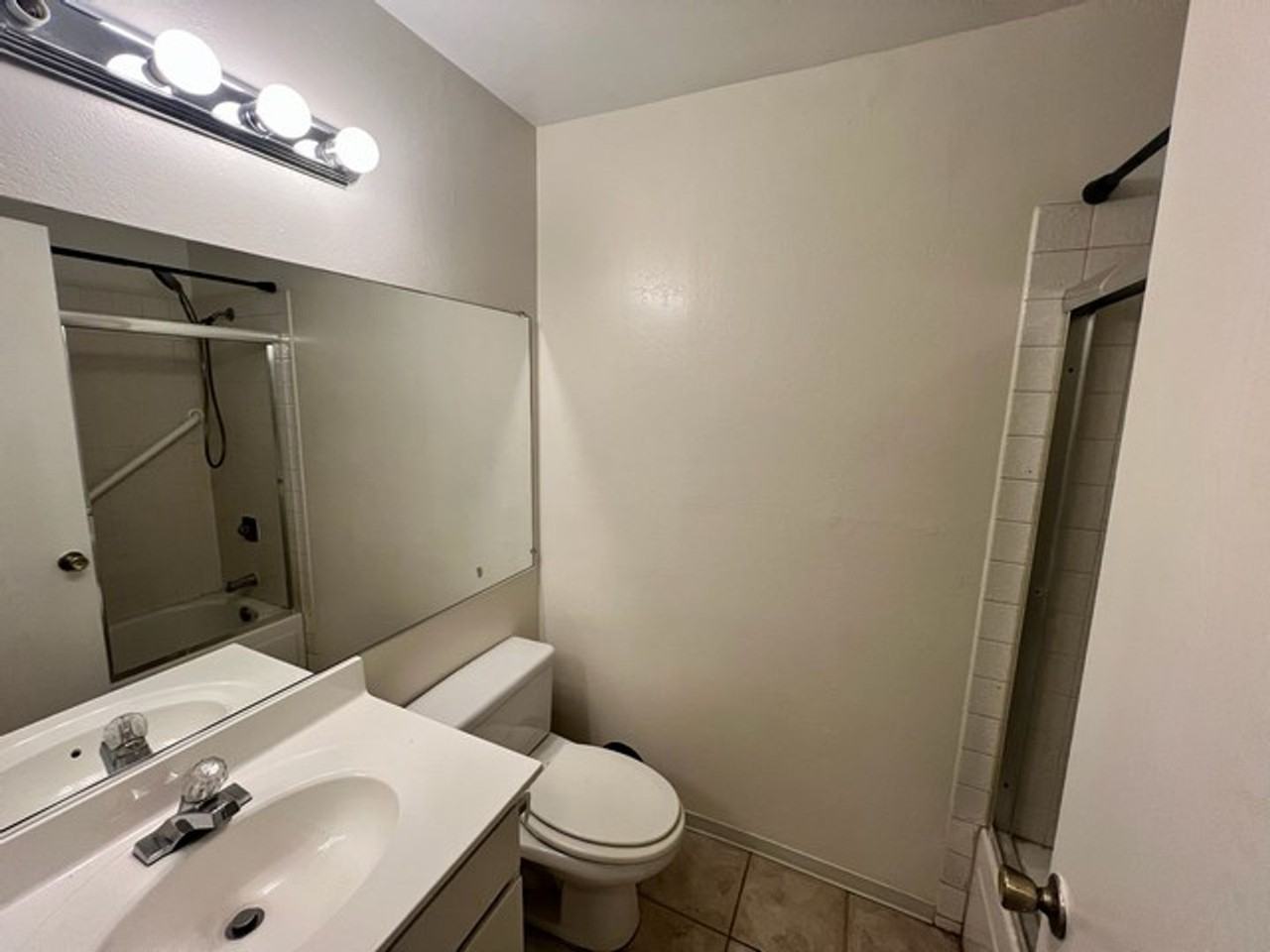 2339 Roundhouse Rd - Photo 7 of 13