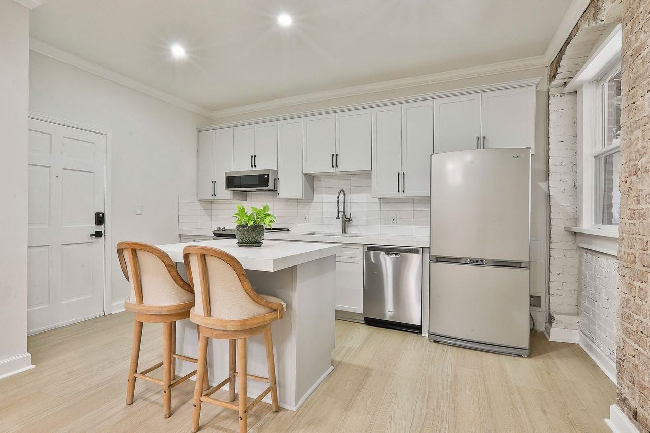 685 Argonne Ave Ne - Photo 7 of 21