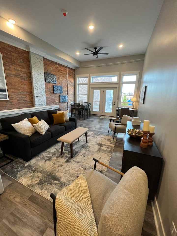 315 Columbia St #300 - Photo 6 of 19