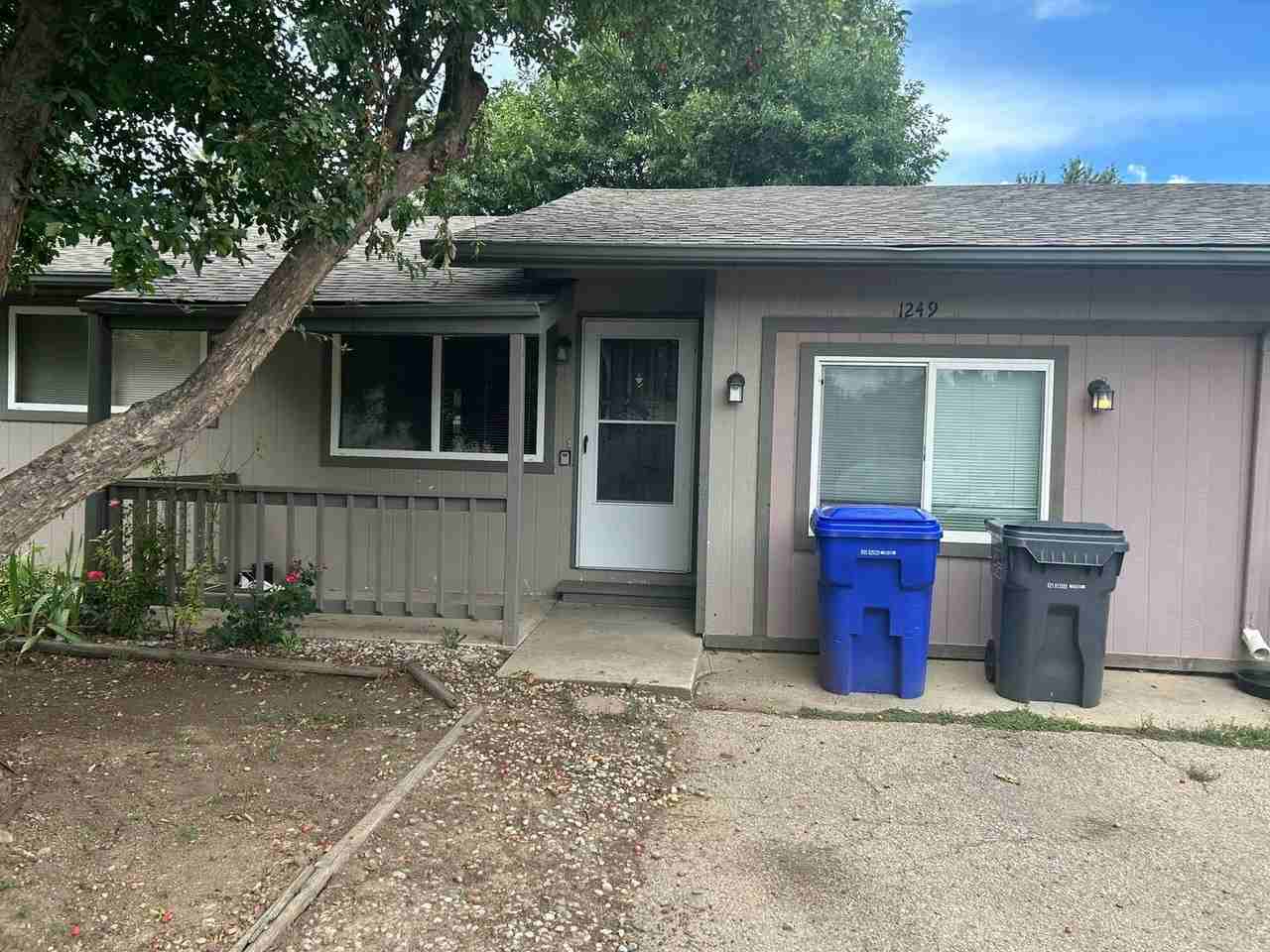 1249 E 6th St - Photo 2 of 18