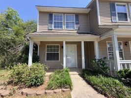 featured image of 442 Stanley Ave Apt Q #Apt Q