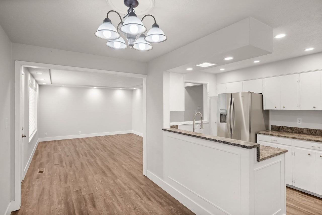 12583 Se 24th Ave - Photo 7 of 21