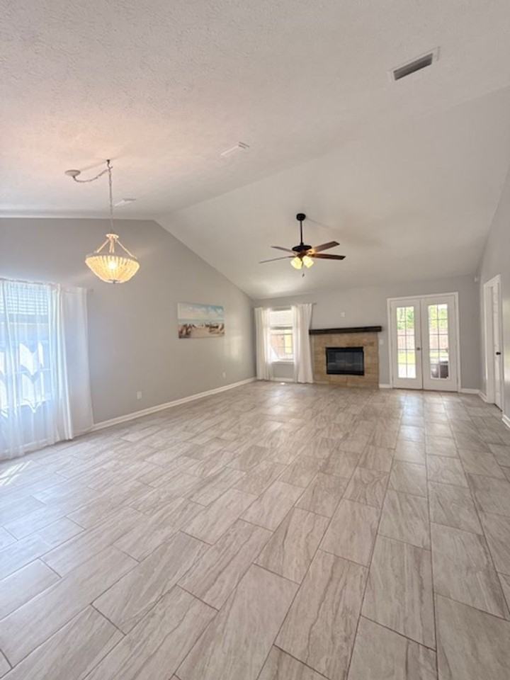 7127 Melissa Elaine Dr - Photo 4 of 22