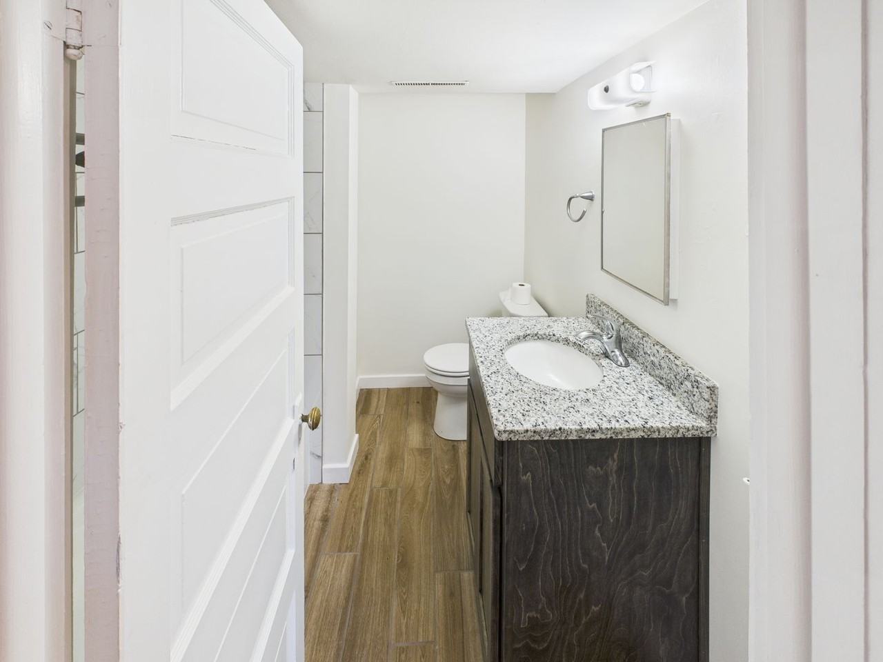 309 W South St - Photo 4 of 10