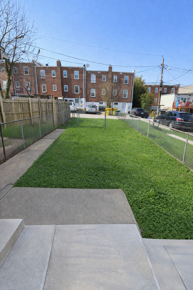 5246 4th St - Photo 6 of 18