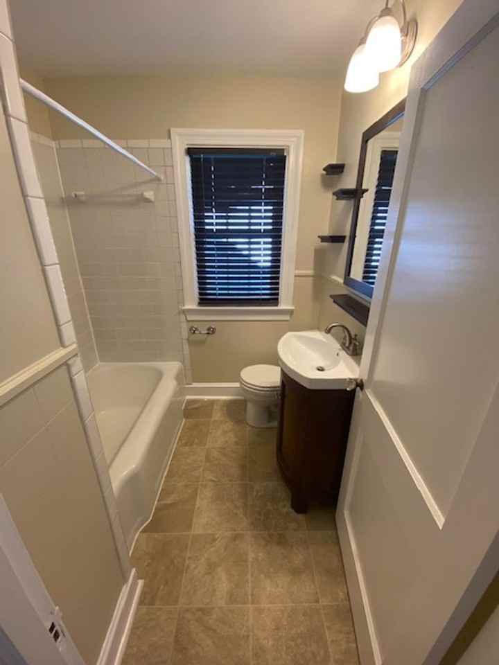 205 W London Ave - Photo 4 of 17