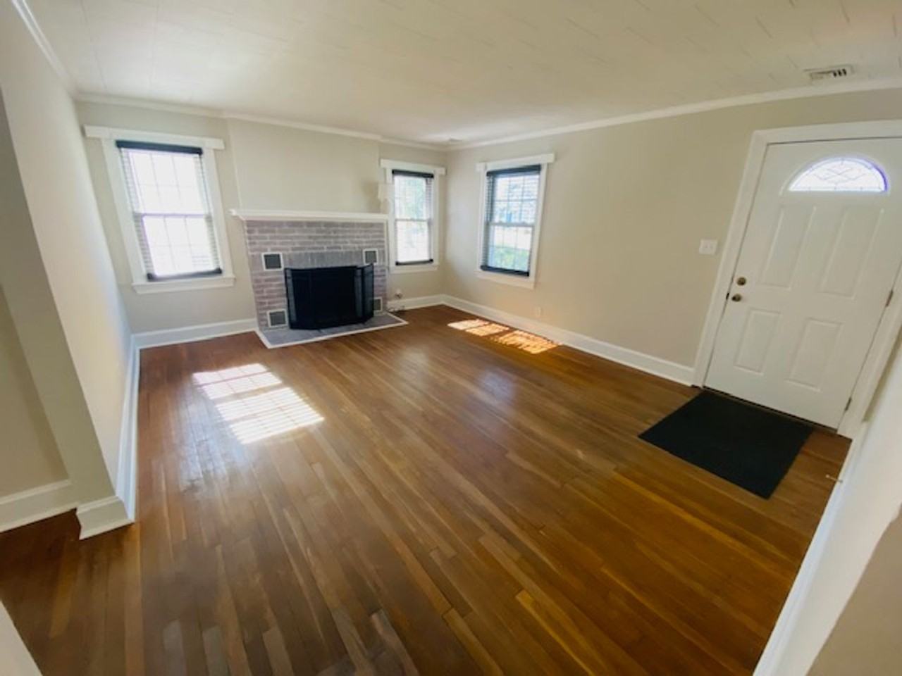 205 W London Ave - Photo 5 of 17