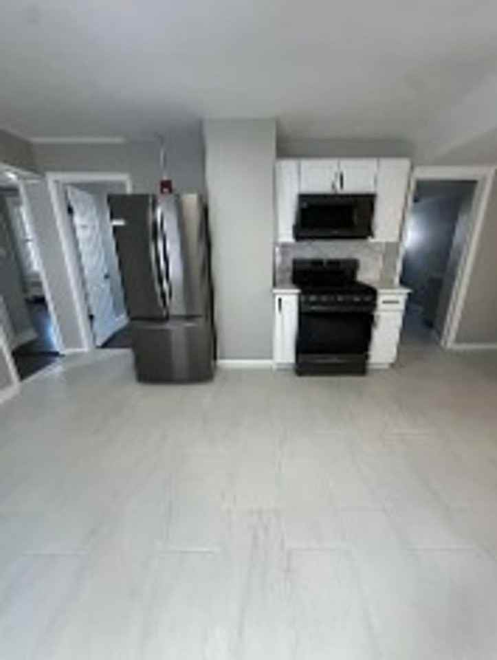 177 Hart St - Photo 3 of 9