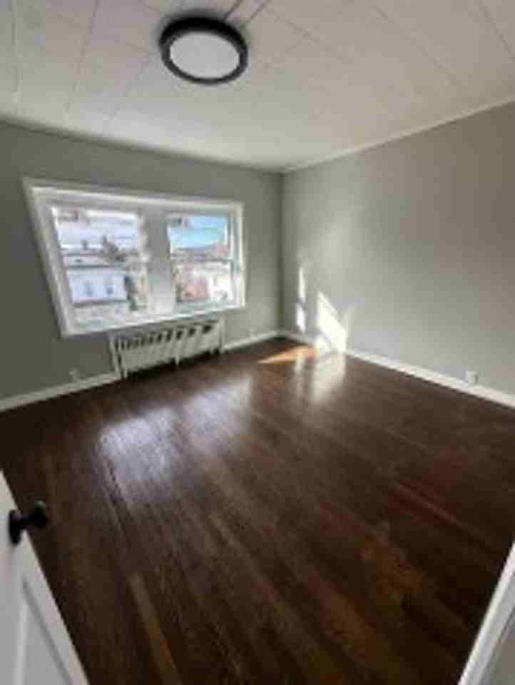 177 Hart St - Photo 7 of 9